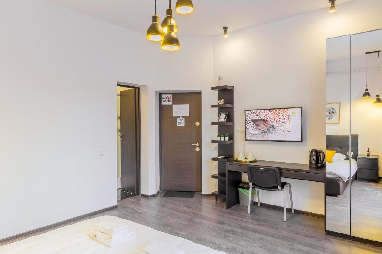 Chateau: Upscale Suites In Bucharest'S Historical Center! Exteriör bild